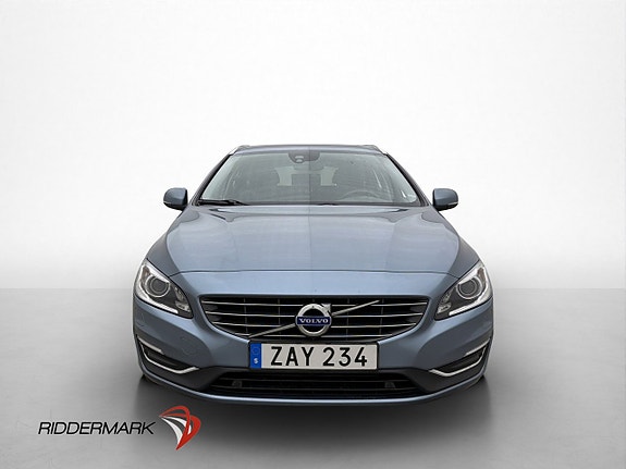 Volvo V60 2 of 27