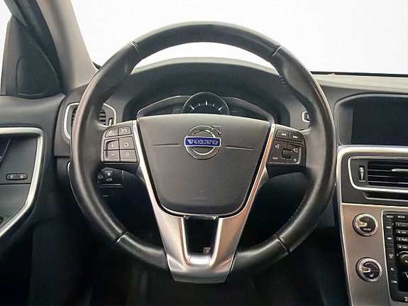 Volvo V60 10 of 27
