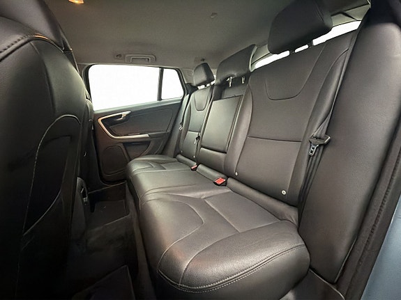 Volvo V60 13 of 27