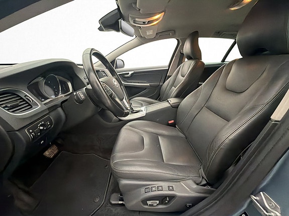 Volvo V60 9 of 27