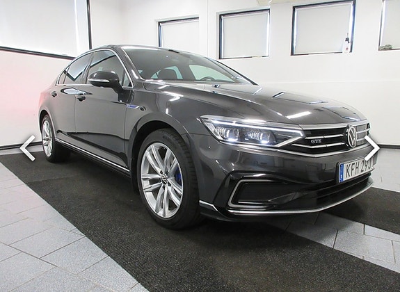 Volkswagen Passat 3 of 14