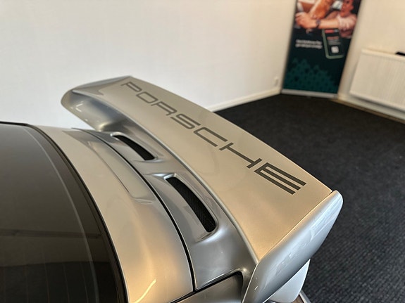 Porsche 911 Carrera 15 of 25