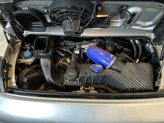 Porsche 911 Carrera 21 of 25