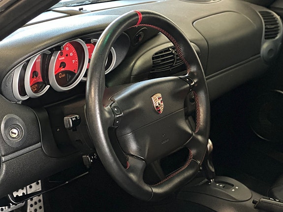Porsche 911 Carrera 10 of 25