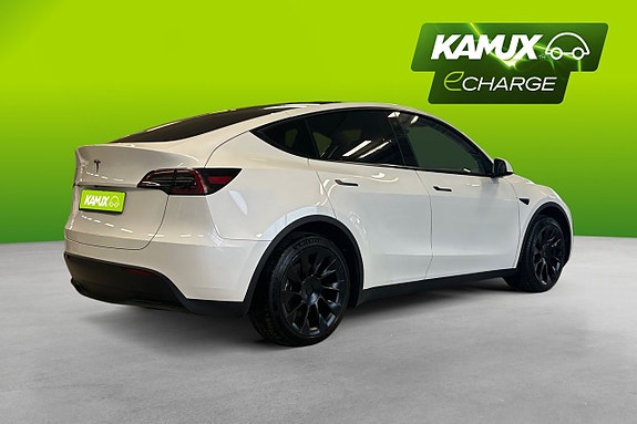 Tesla Model Y 4 of 26