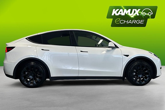 Tesla Model Y 2 of 26