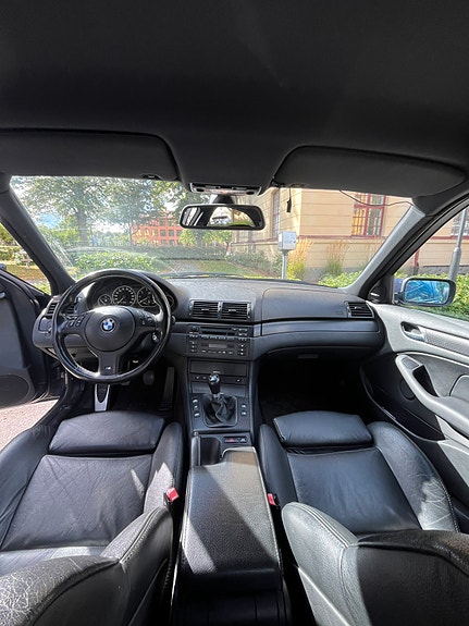 BMW 330i 5 of 10