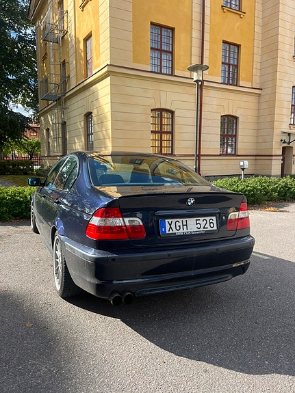 BMW 330i 8 of 10