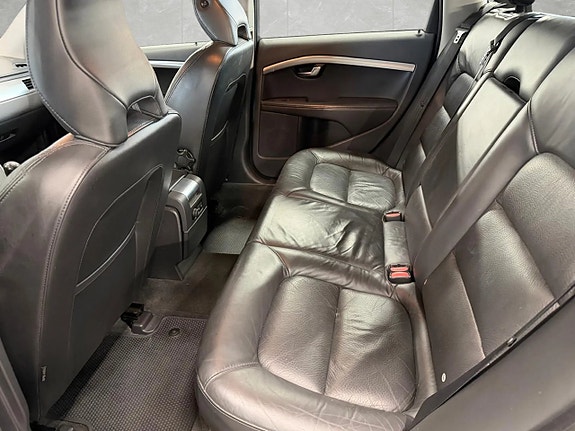 Volvo V70 15 of 16