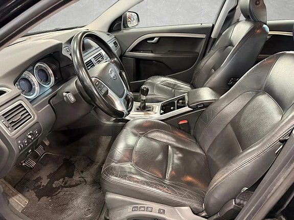 Volvo V70 14 of 16