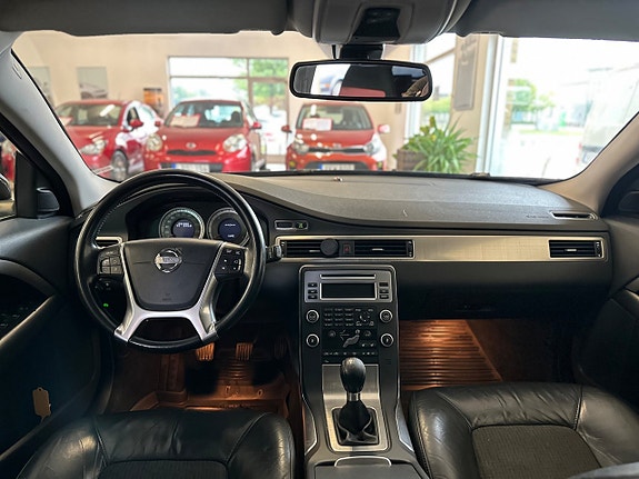 Volvo V70 15 of 22