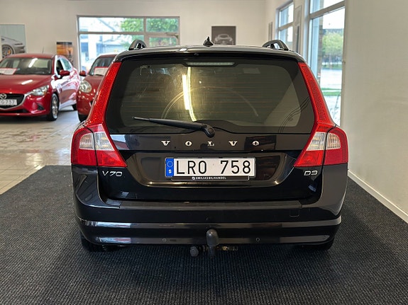 Volvo V70 3 of 22
