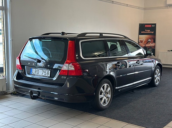Volvo V70 5 of 22