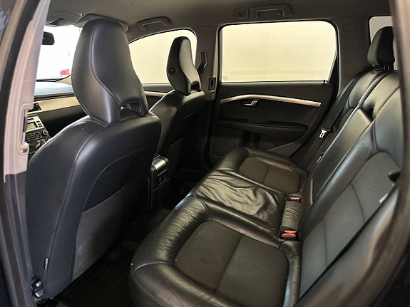 Volvo V70 16 of 22