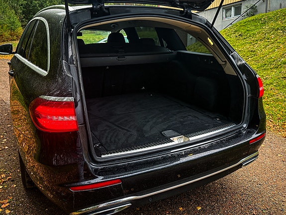Mercedes-Benz E220 9 of 11