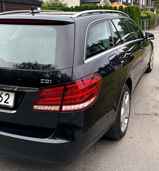 Mercedes-Benz E220 5 of 14