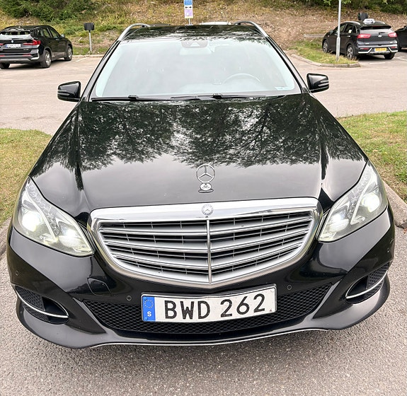 Mercedes-Benz E220 9 of 14