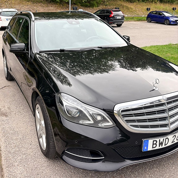 Mercedes-Benz E220 7 of 14