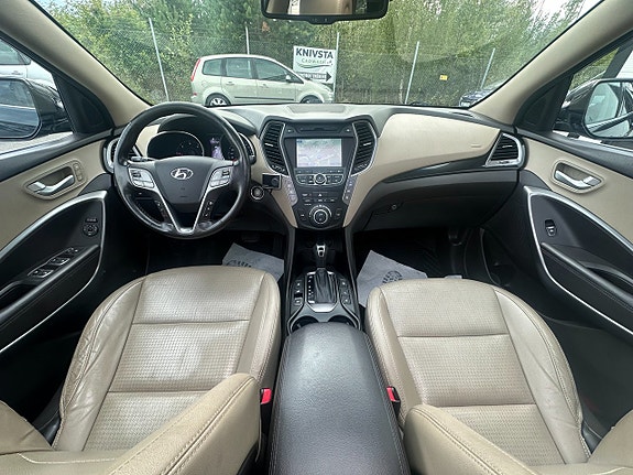 Hyundai Grand Santa Fe 8 of 30