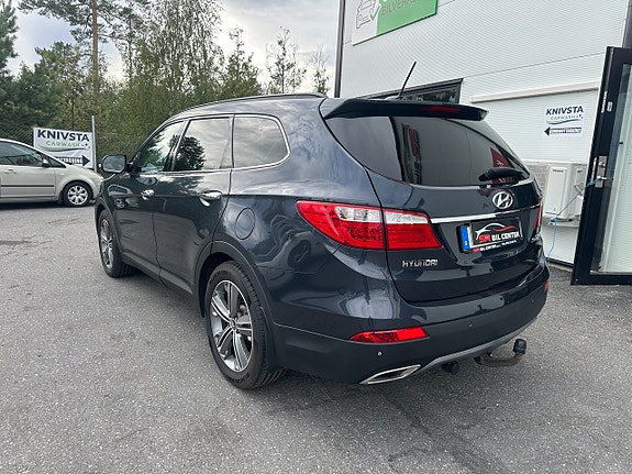 Hyundai Grand Santa Fe 5 of 30