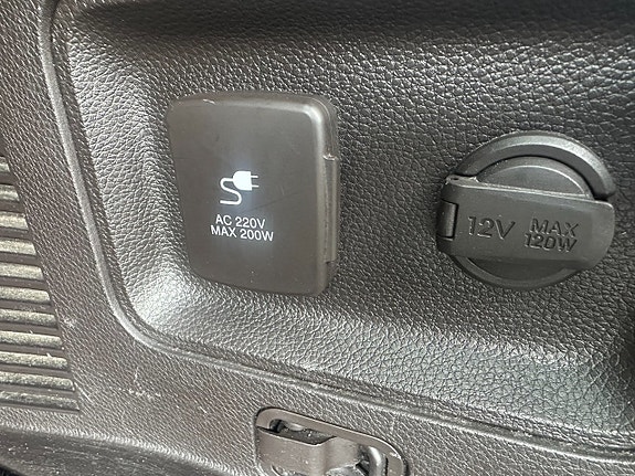 Hyundai Grand Santa Fe 28 of 30