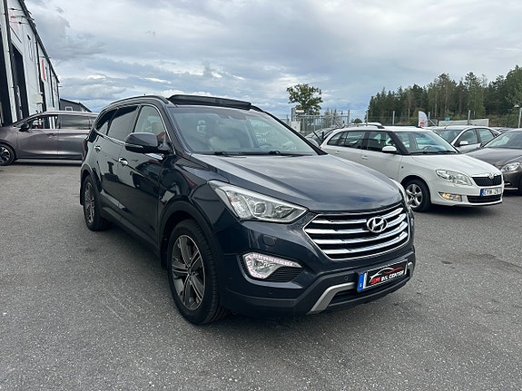 Hyundai Grand Santa Fe 2 of 30