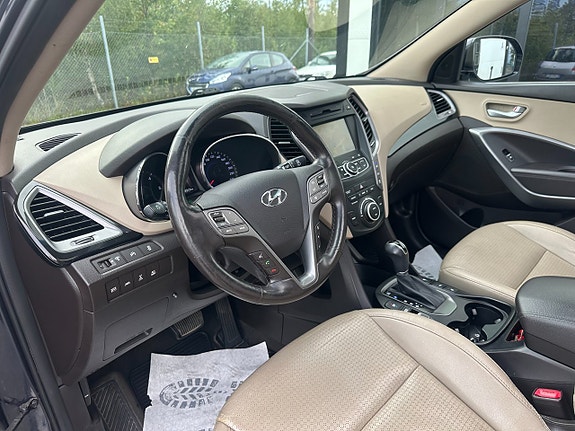 Hyundai Grand Santa Fe 15 of 30