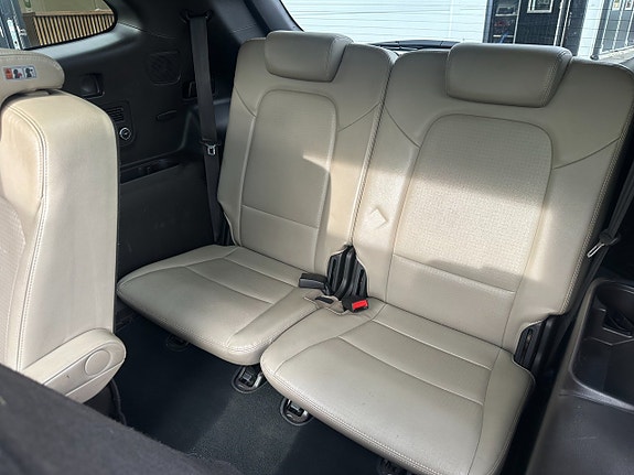 Hyundai Grand Santa Fe 22 of 30