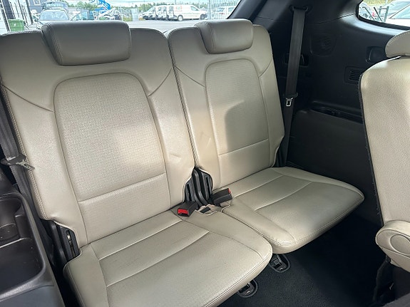 Hyundai Grand Santa Fe 21 of 30