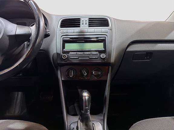 Volkswagen Polo 13 of 22