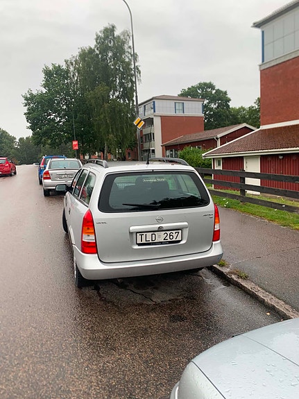 Opel Astra 2 of 3