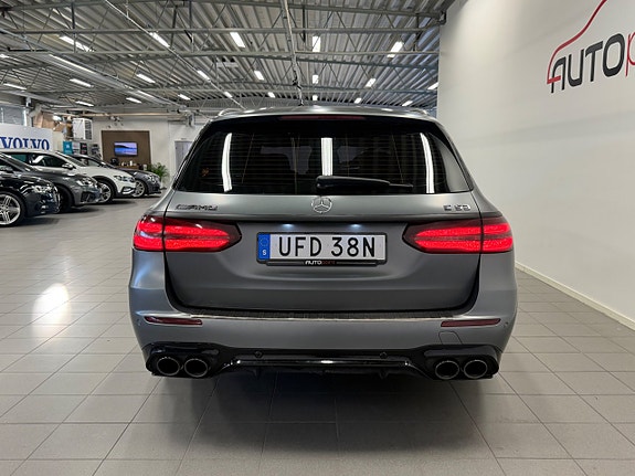 Mercedes-Benz E53 9 of 24