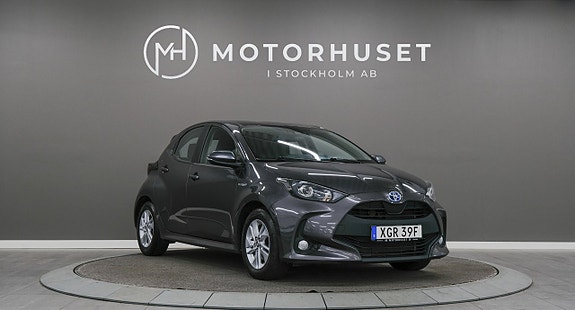 Toyota Yaris 3 of 20