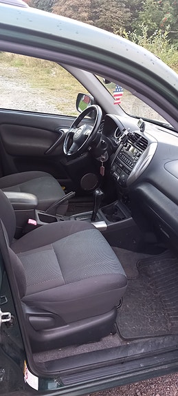 Toyota RAV4 6 of 7