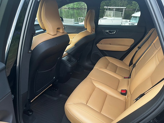 Volvo XC60 5 of 6