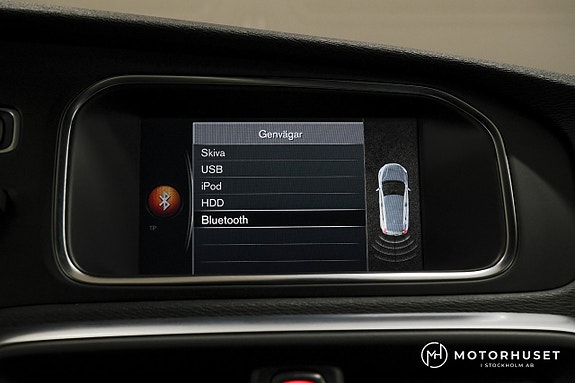 Volvo V40 12 of 19