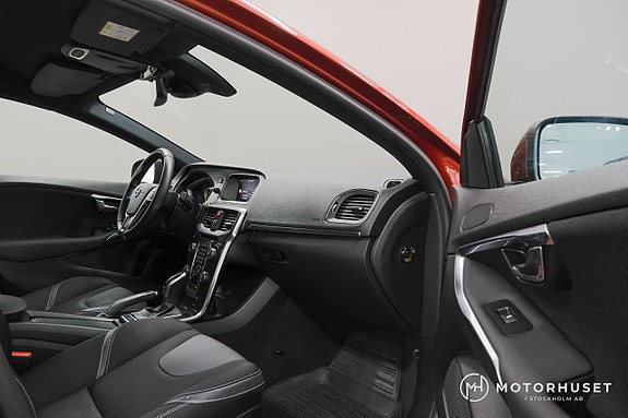 Volvo V40 9 of 19