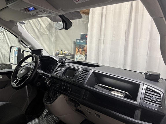 Volkswagen Transporter 22 of 27
