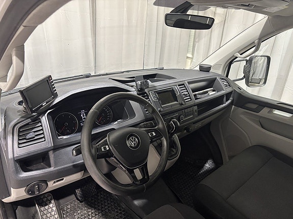 Volkswagen Transporter 15 of 27