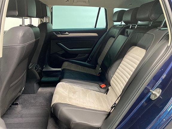 Volkswagen Passat 11 of 15