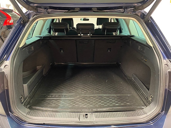 Volkswagen Passat 6 of 15