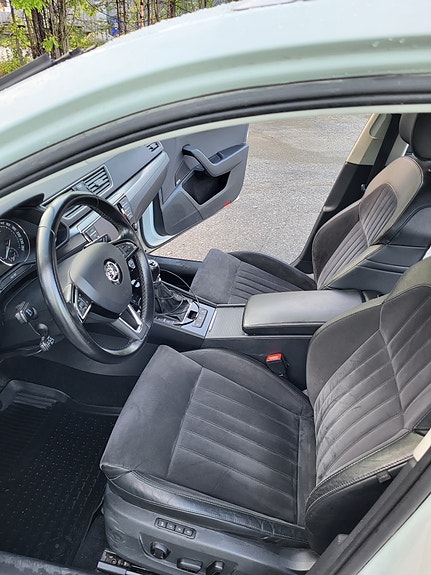 Skoda Superb 7 of 9