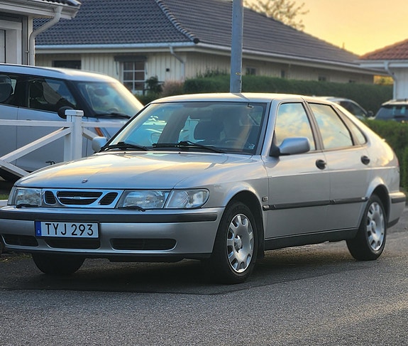Saab 9-3 2 of 15