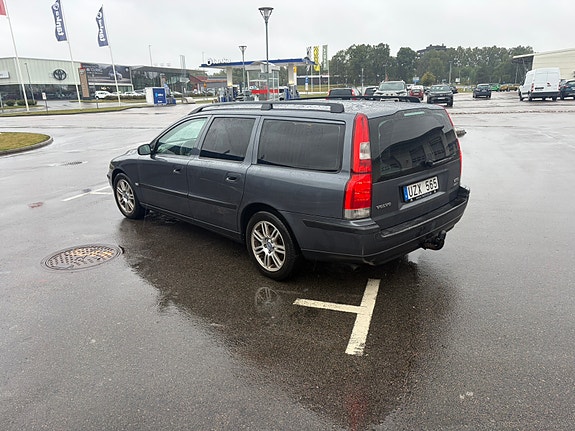 Volvo V70 4 of 9