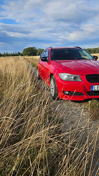 BMW 320d 2 of 10