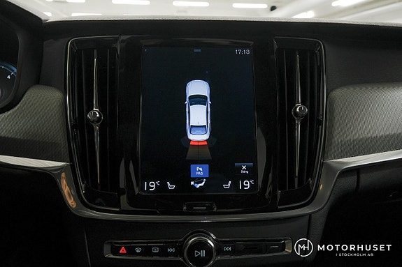 Volvo S90 16 of 21
