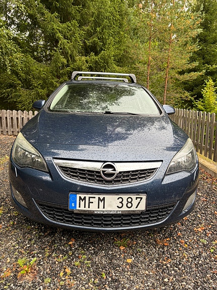 Opel Astra 9 of 9