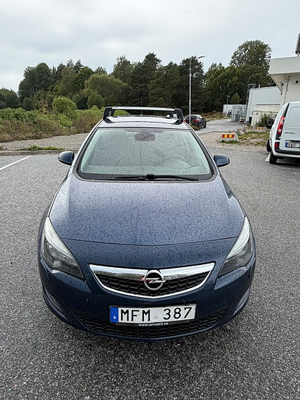 Opel Astra 3 of 9