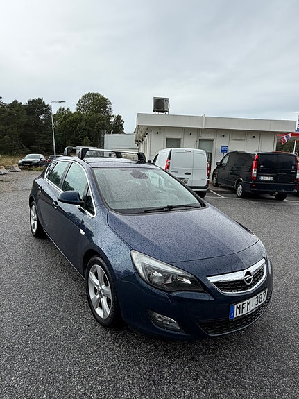 Opel Astra 4 of 9
