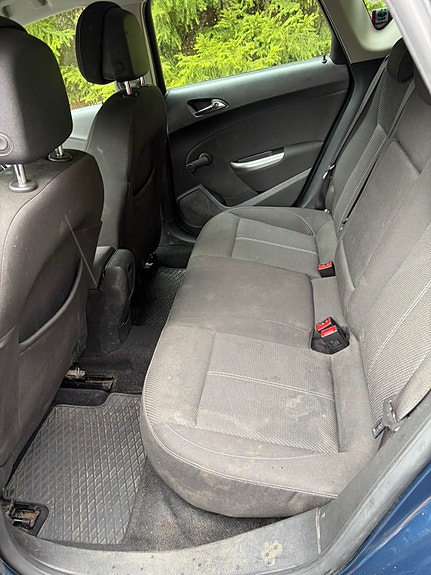 Opel Astra 7 of 9